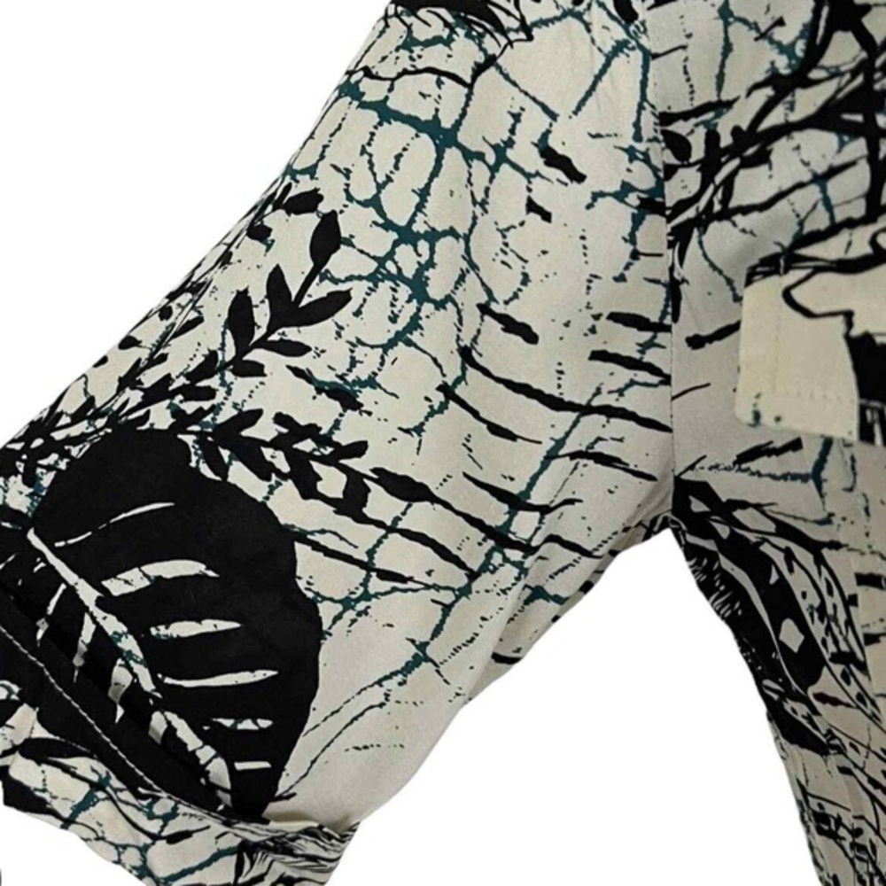 URBAN OUTFITTERS Fawn Printed Tie Front Crop Top in Black Motif - Picture 13 of 16